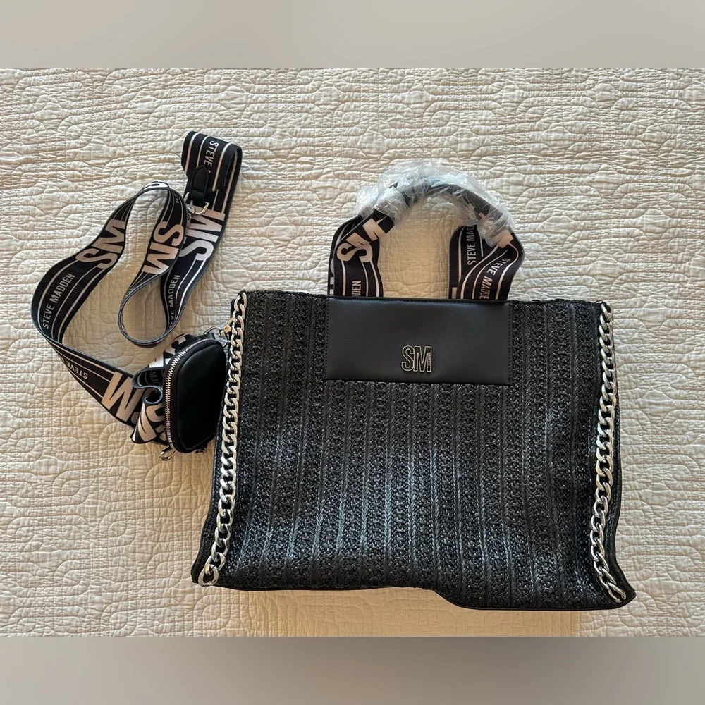 New Steve Madden Black Textured Tote Handbag with an Adjustable/Detachable Stap - Picture 5 of 7